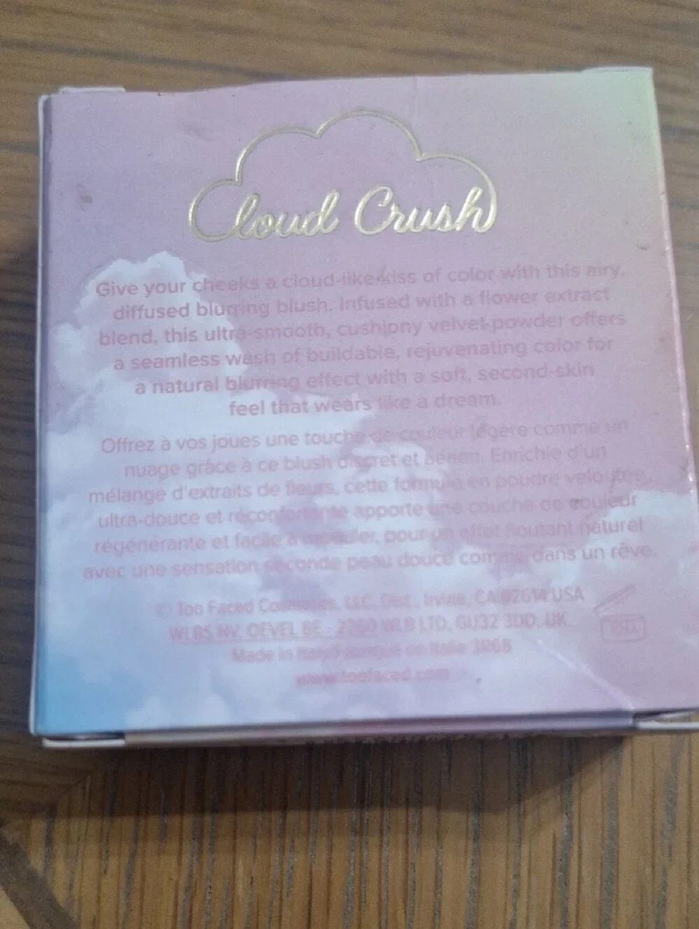 Blushing makeup product